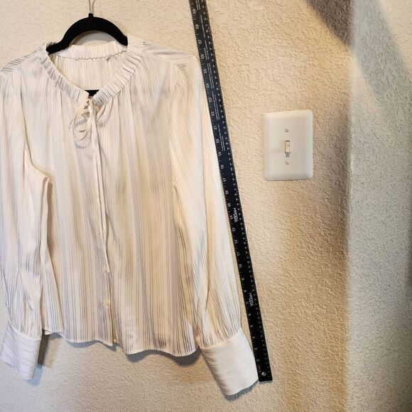 FRAME- Women’s Shirred Silk Neck-Tie Blouse in Off White, Size Large - Picture 9 of 13